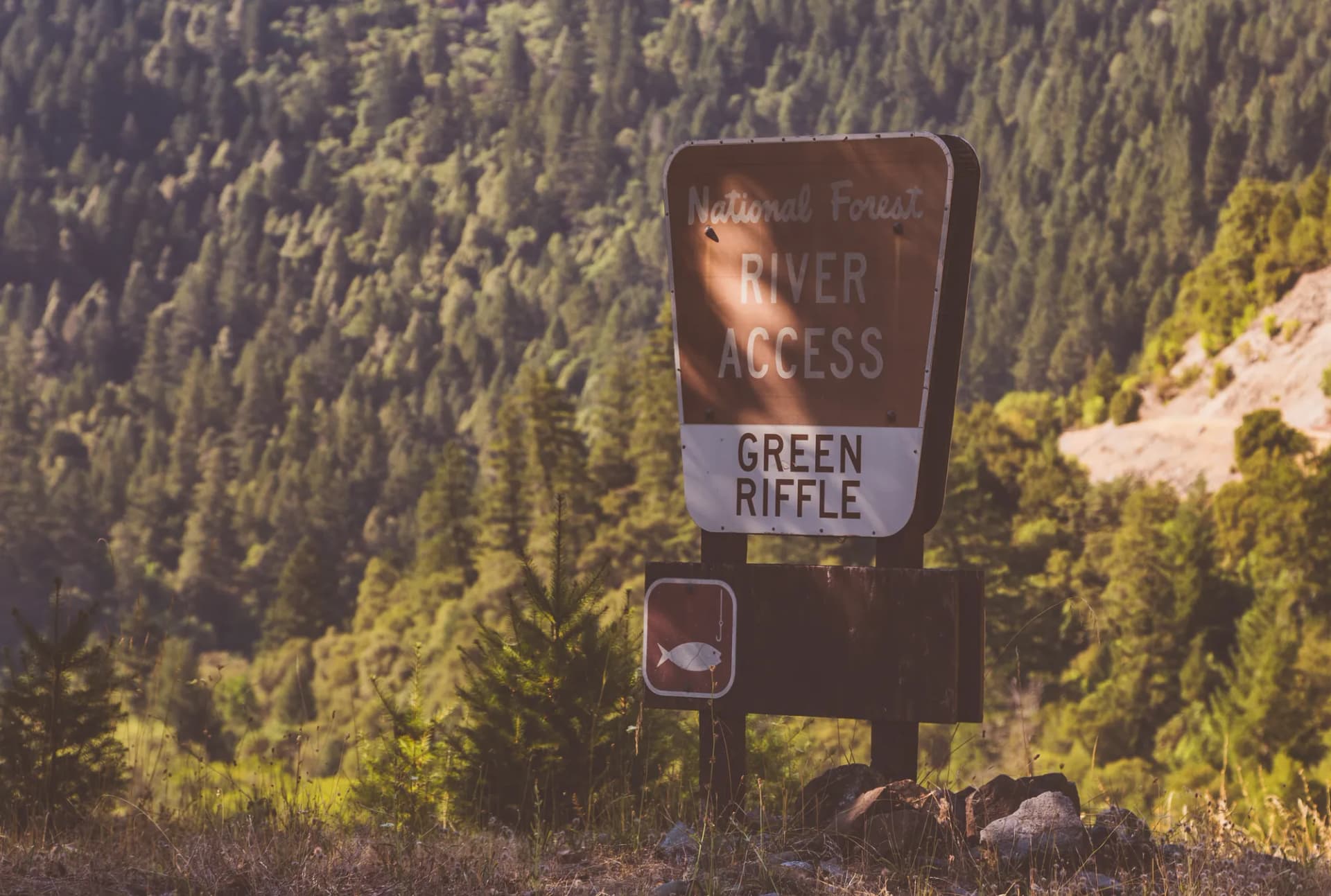 Green Riffle stretch of the Klamath River flowing through forested canyon walls near Happy Camp, Klamath National Forest, California